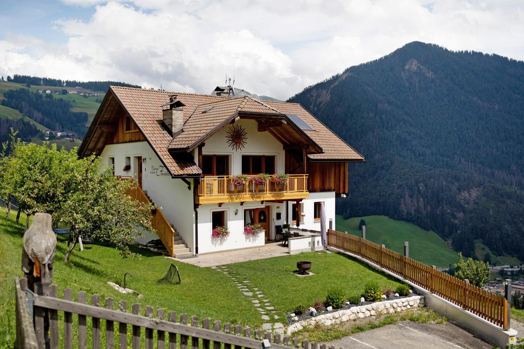 Ciasa Funtanies Puetia Apartman San Martino in Badia Kültér fotó